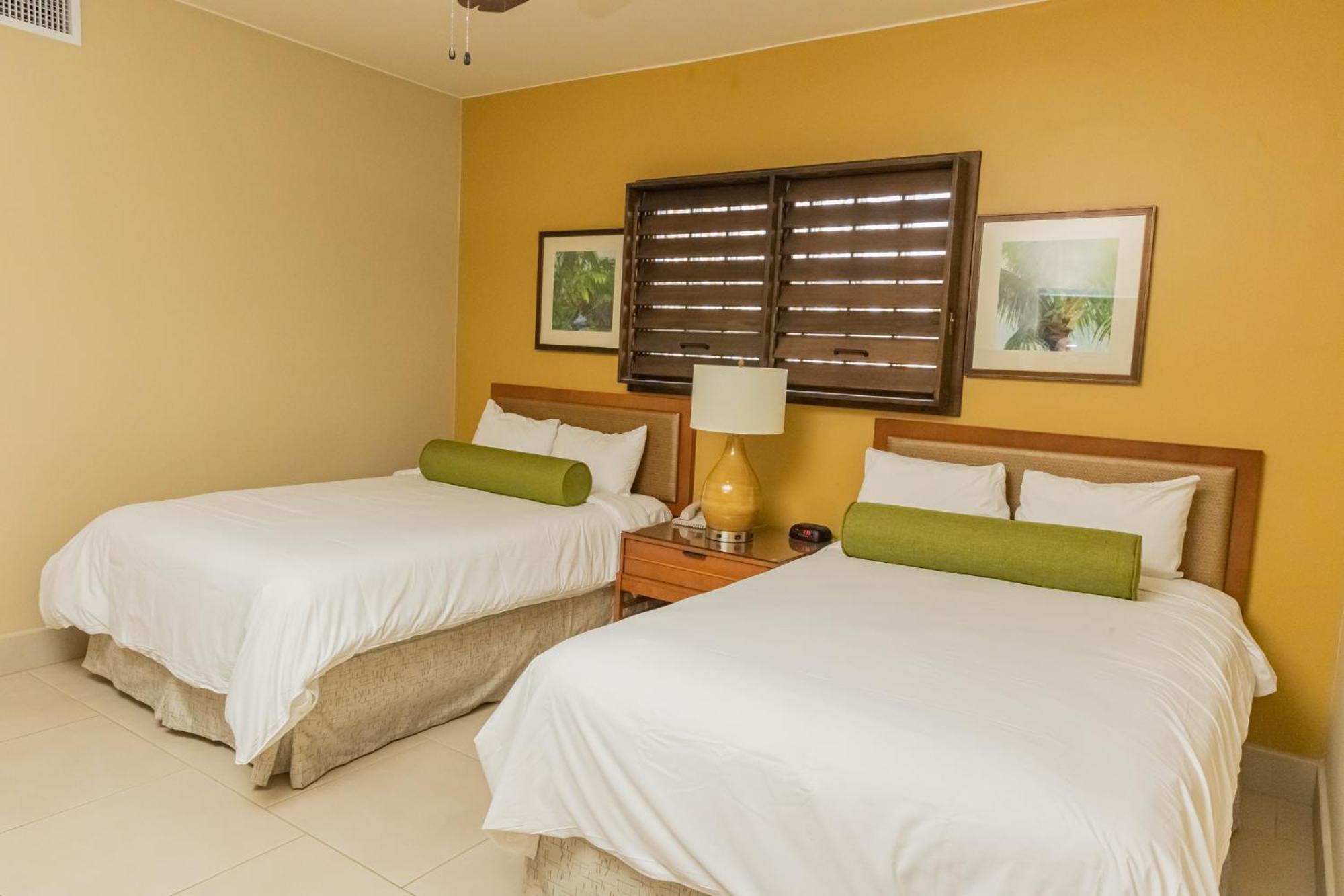 One-Bedroom Premium Suite Two Double Beds